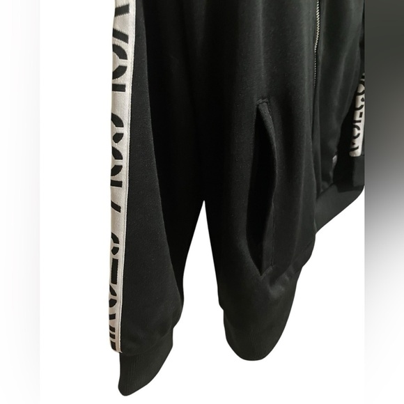 VOLCOM Stone Album Full-Zip Black Track
Jacket Sleeve Logo Lettering Men’s Small - Picture 5 of 10